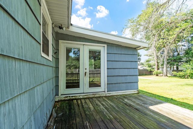 7 Mack Street, Bedford, NH 03110