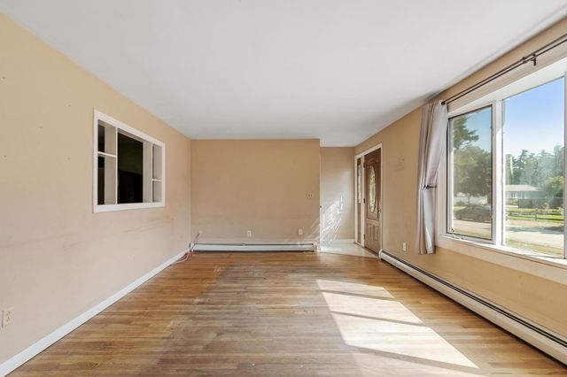 7 Mack Street, Bedford, NH 03110