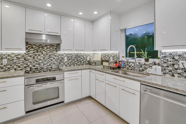 4720 Baldric St, Boca Raton, FL 33428