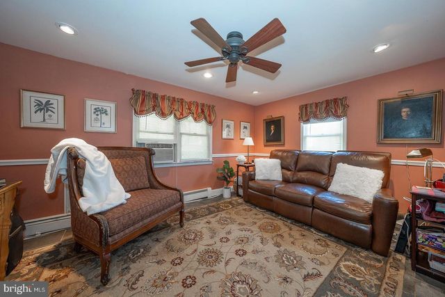 526 EGYPT RD, Phoenixville, PA 19460