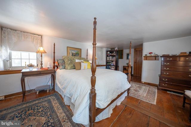 526 EGYPT RD, Phoenixville, PA 19460