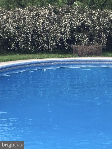 526 EGYPT RD, Phoenixville, PA 19460