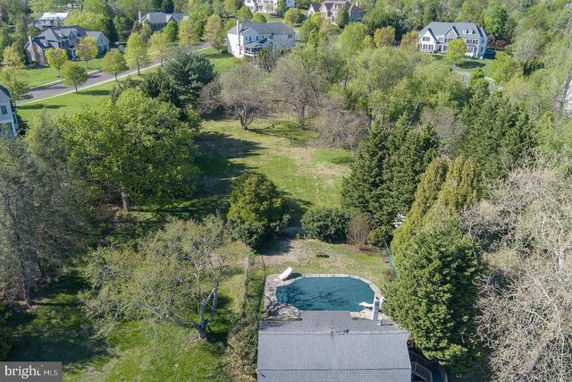 526 EGYPT RD, Phoenixville, PA 19460