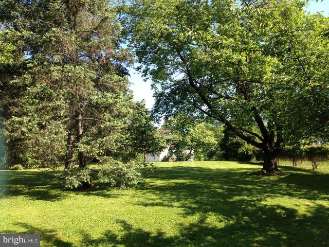 526 EGYPT RD, Phoenixville, PA 19460