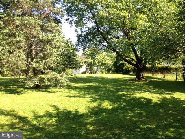 526 EGYPT RD, Phoenixville, PA 19460