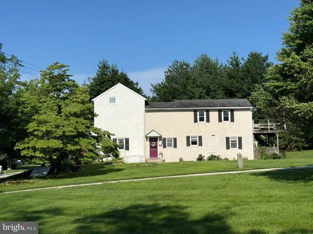 526 EGYPT RD, Phoenixville, PA 19460