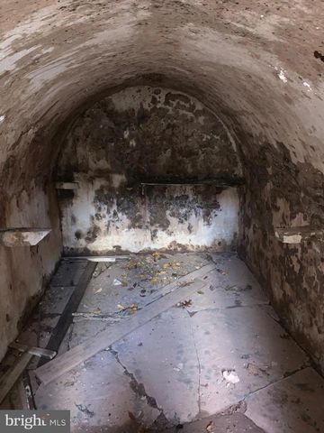 526 EGYPT RD, Phoenixville, PA 19460