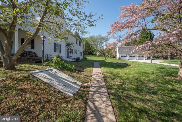 526 EGYPT RD, Phoenixville, PA 19460