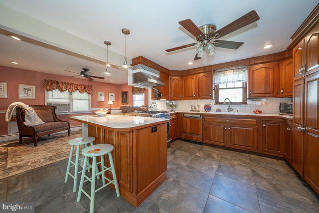 526 EGYPT RD, Phoenixville, PA 19460