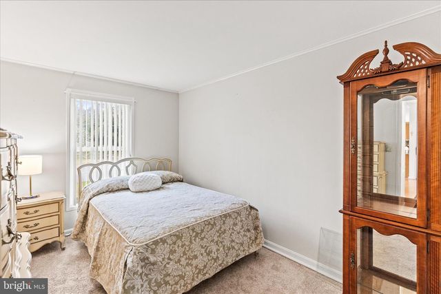 105 FROG POND HOLW, Abbottstown, PA 17301