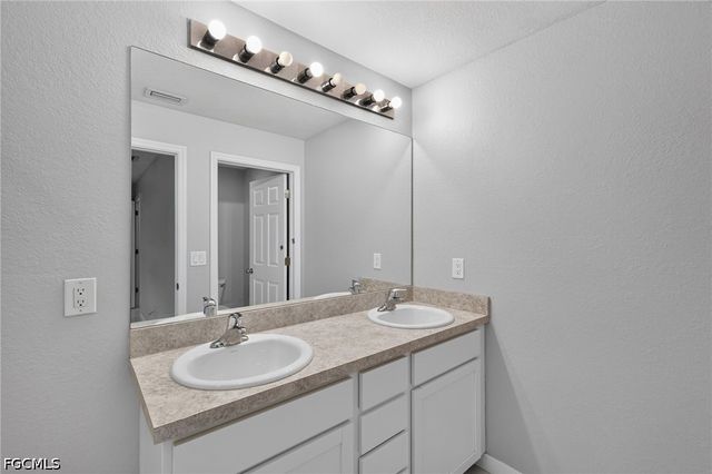 2809 NW 21st AVE, Cape Coral, FL 33993