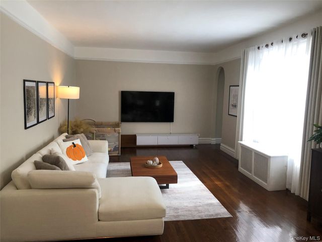 1470 Midland Avenue 3M, Bronxville, NY 10708