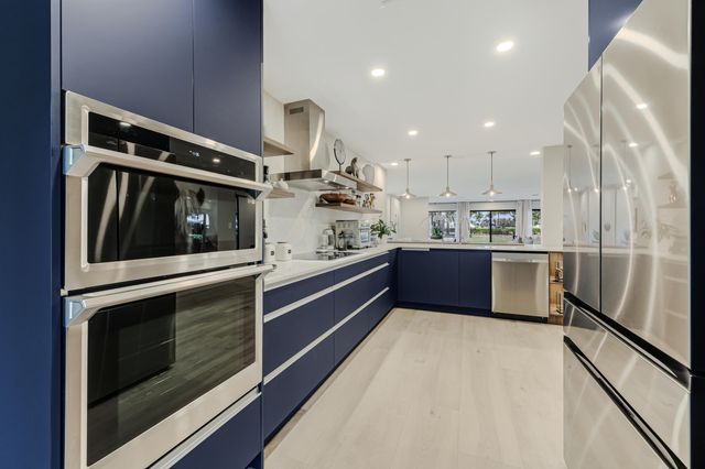 2835 Polo Island H103, Wellington, FL 33414