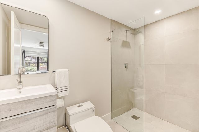 2835 Polo Island H103, Wellington, FL 33414