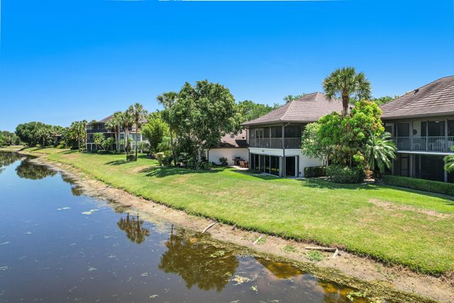 2835 Polo Island H103, Wellington, FL 33414