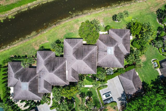 2835 Polo Island H103, Wellington, FL 33414