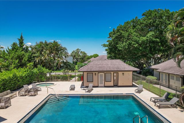 2835 Polo Island H103, Wellington, FL 33414