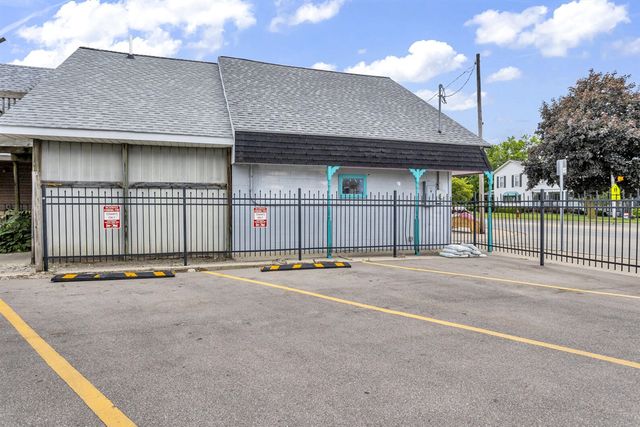 132 N Main Street, Brooklyn, MI 49230