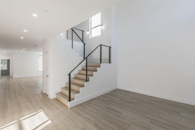 3908 Vilbig Road, Dallas, TX 75212