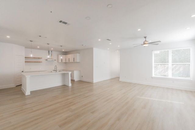 3908 Vilbig Road, Dallas, TX 75212
