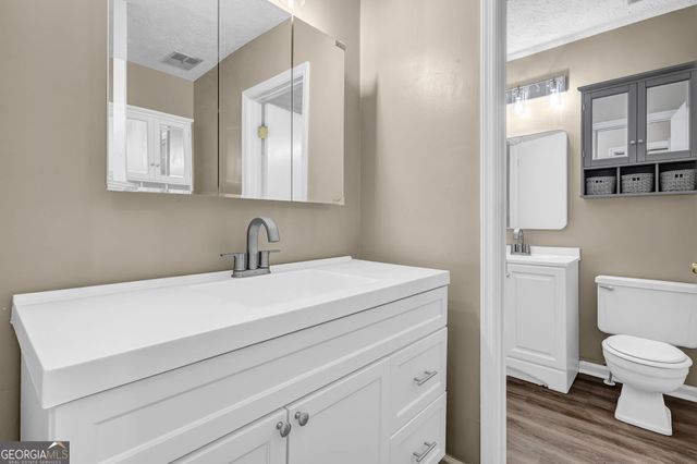 8997 Huntwood Lane, Riverdale, GA 30274