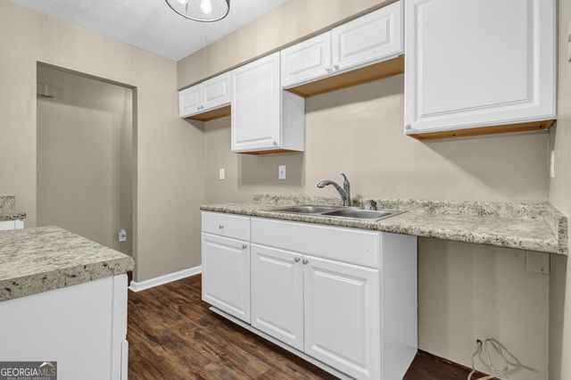 8997 Huntwood Lane, Riverdale, GA 30274