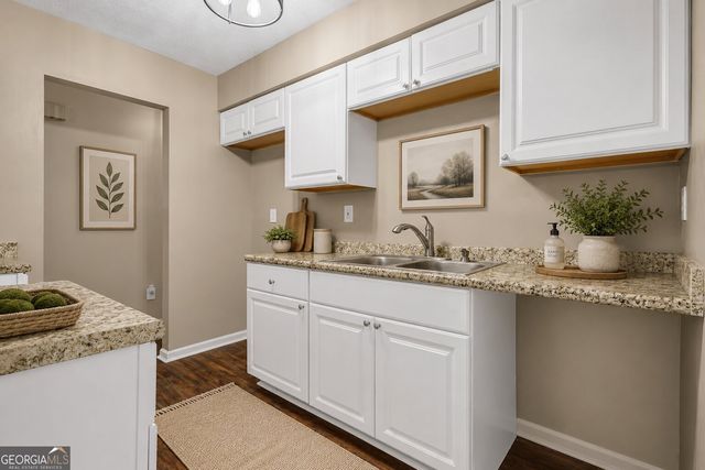 8997 Huntwood Lane, Riverdale, GA 30274