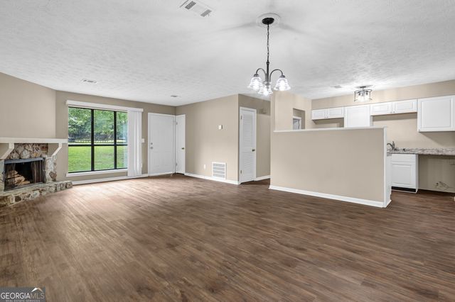8997 Huntwood Lane, Riverdale, GA 30274