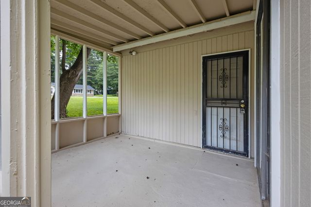 8997 Huntwood Lane, Riverdale, GA 30274
