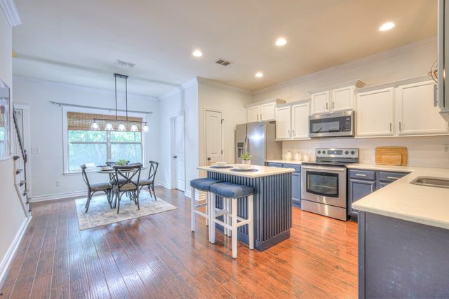 1008 Beverly Ln, Spring Hill, TN 37174