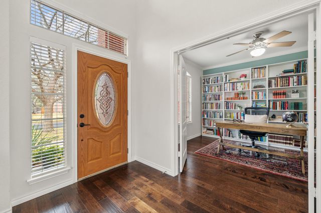 4223 Kingsburg DR, Round Rock, TX 78681