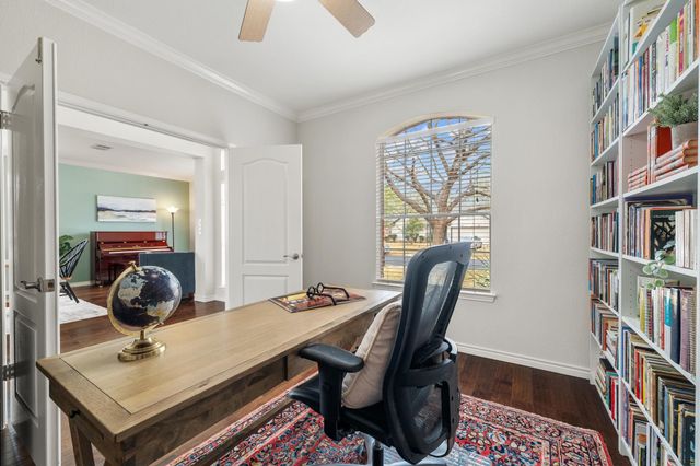 4223 Kingsburg DR, Round Rock, TX 78681