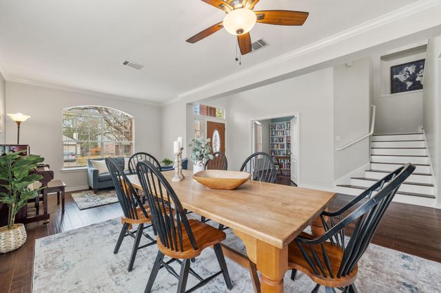 4223 Kingsburg DR, Round Rock, TX 78681