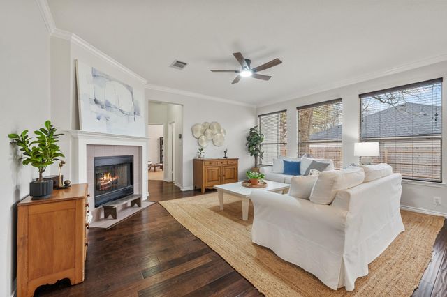 4223 Kingsburg DR, Round Rock, TX 78681