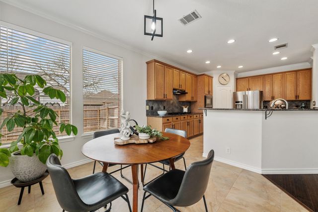 4223 Kingsburg DR, Round Rock, TX 78681