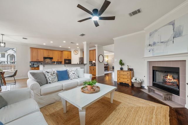 4223 Kingsburg DR, Round Rock, TX 78681