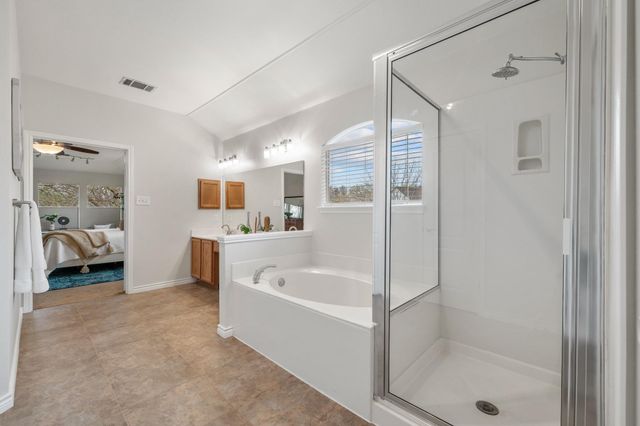 4223 Kingsburg DR, Round Rock, TX 78681