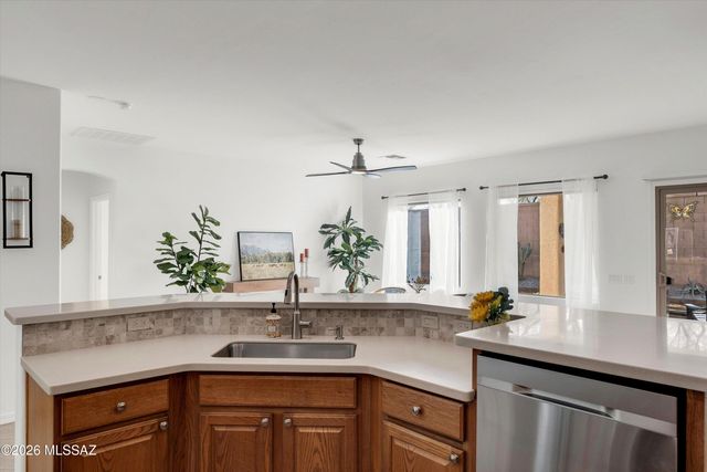 415 W Calle Sedillo, Sahuarita, AZ 85629