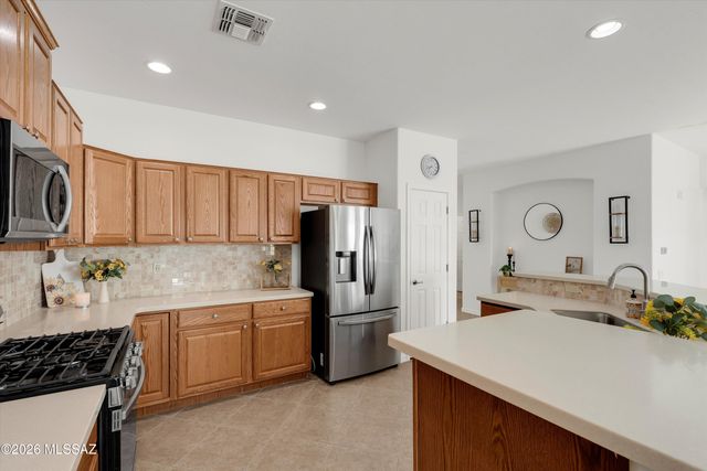 415 W Calle Sedillo, Sahuarita, AZ 85629