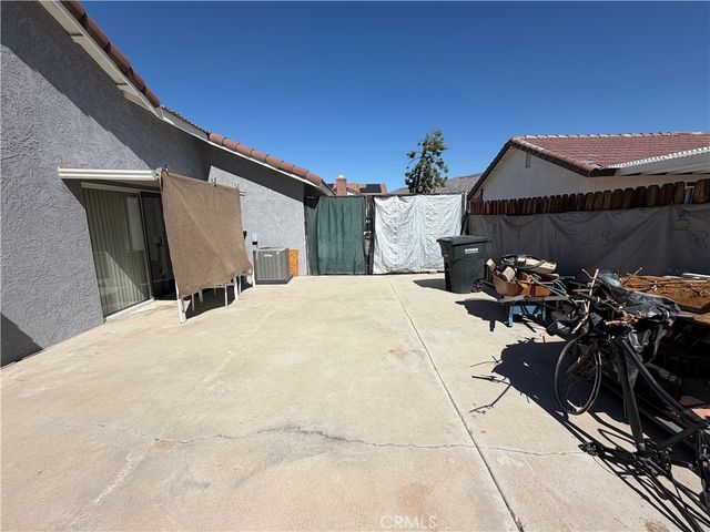 986 Clover, San Jacinto, CA 92582