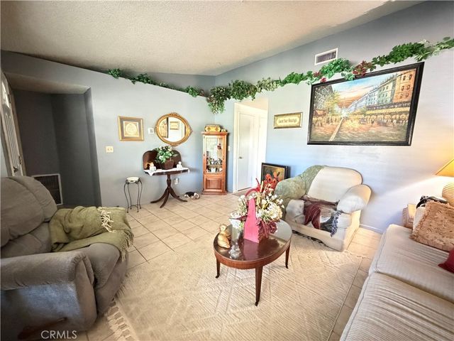 986 Clover, San Jacinto, CA 92582