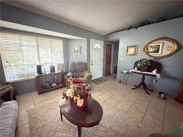 986 Clover, San Jacinto, CA 92582