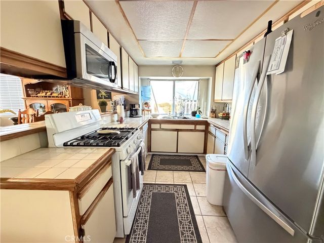986 Clover, San Jacinto, CA 92582