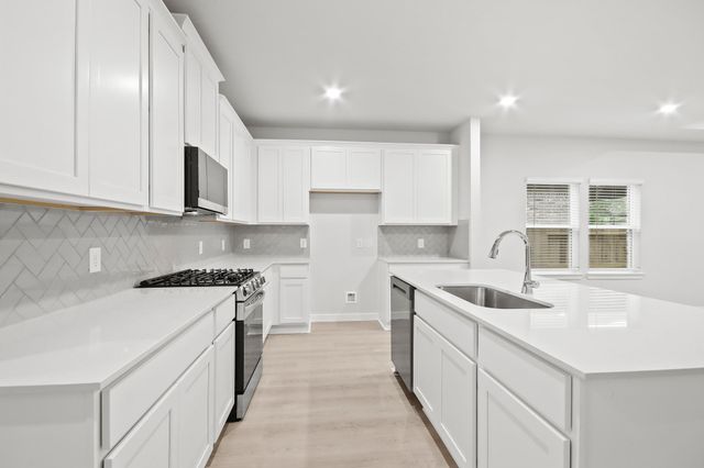 522 Tawny Rim Drive, Willis, TX 77318