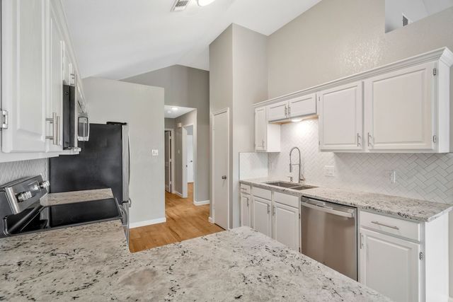 306 Crowe Drive, Euless, TX 76040