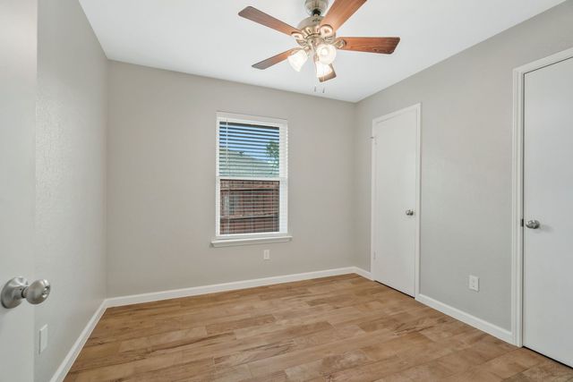 306 Crowe Drive, Euless, TX 76040