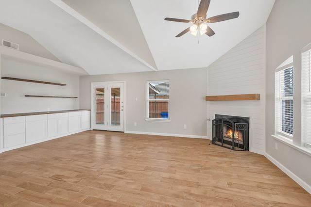 306 Crowe Drive, Euless, TX 76040