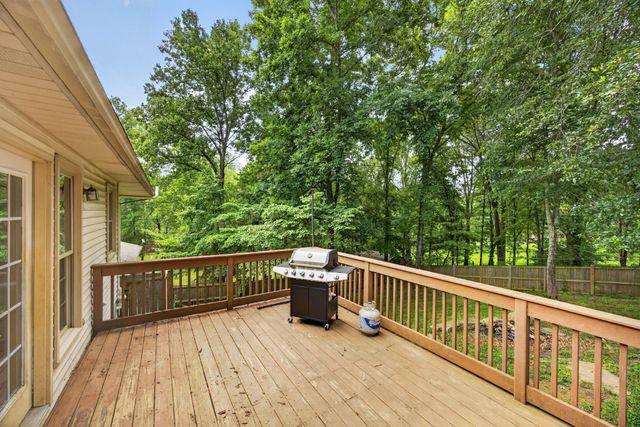 864 Spring Valley Rd, Cookeville, TN 38501