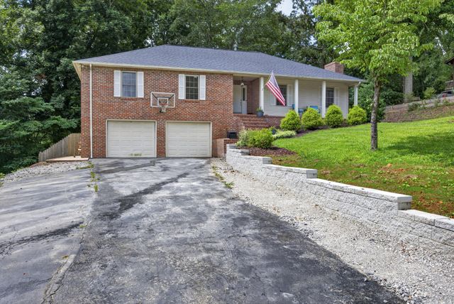 864 Spring Valley Rd, Cookeville, TN 38501