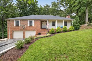 864 Spring Valley Rd, Cookeville, TN 38501